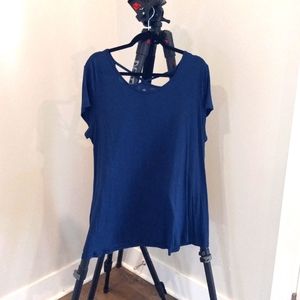 Navy blue XXL SS tunic top. Scrappy back. Tunic top. Worn twice.